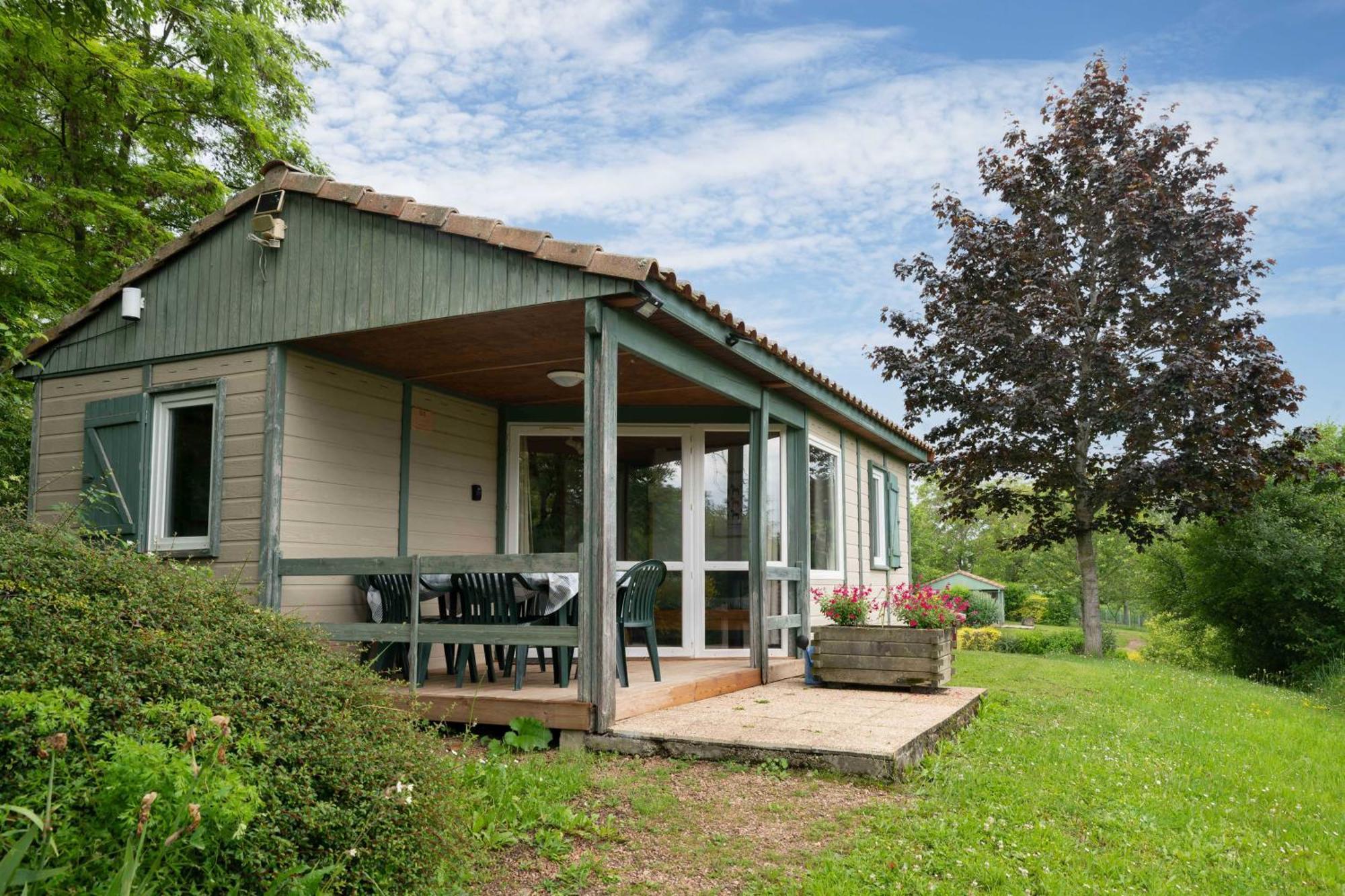 Camping Le Mont Libre - Cottage & Espace Nature - Gannat Exterior photo